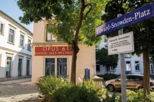 Laden Opus 61